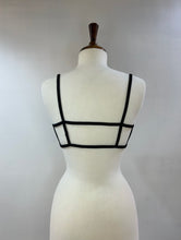 Load image into Gallery viewer, Yasodhra, the push up bra in silk linen